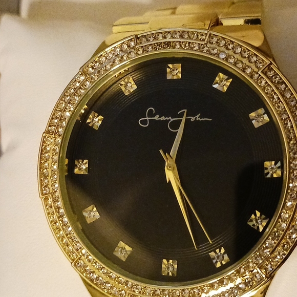 Gold plated Sean John watch - Picture 2 of 4